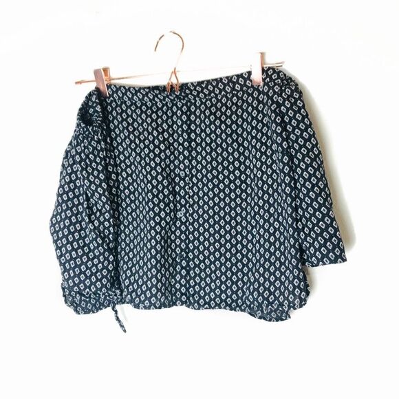 EUC Bershka Navy Blue Boho Off Shoulder Top Large JR/Medium - Picture 1 of 6